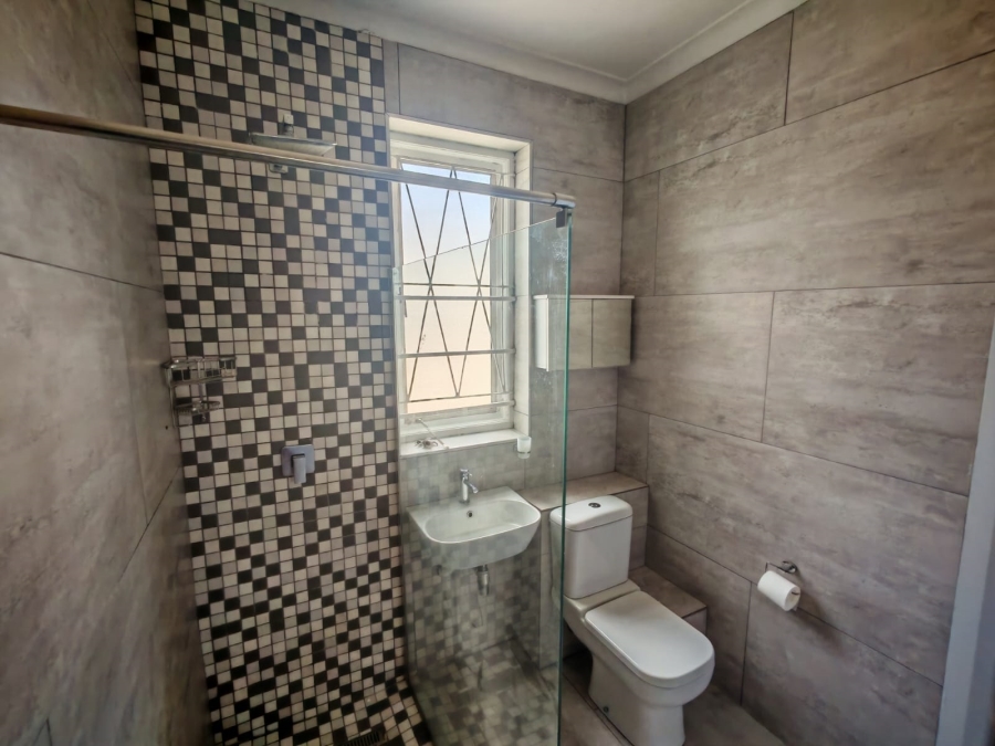 To Let 3 Bedroom Property for Rent in Summerstrand Eastern Cape